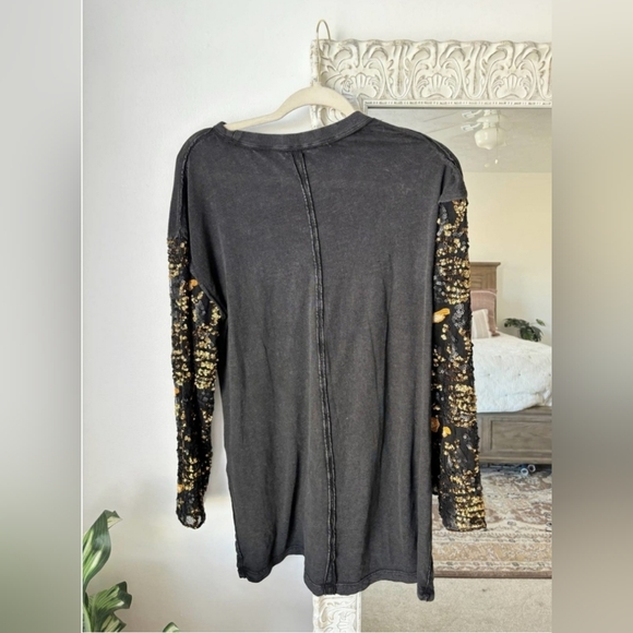 *NWT* We The Free (Free People) Sequin sleeve top - Picture 3 of 6